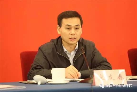 1514425659017041048.jpg 第六期万名总师培训班结业4.jpg